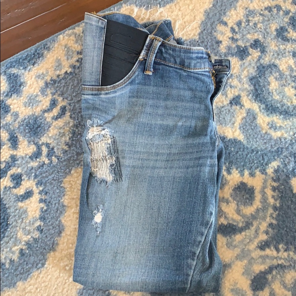 Maternity crop jeans